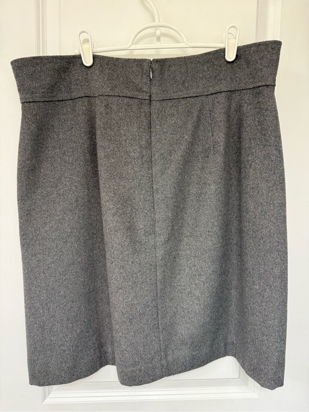 Ann Taylor Classic Grey Wool Blend Pencil Skirt, Size 14